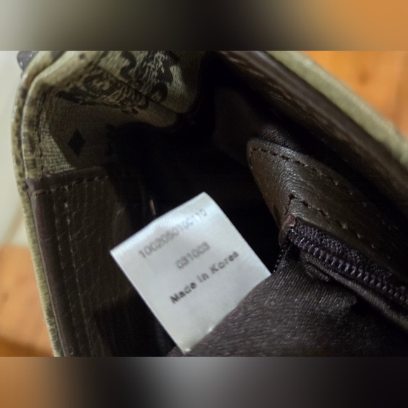 MCM VISETOS MONOGRAM UNISEX MESSENGER BAG-AUTHENTIC - Picture 12 of 14